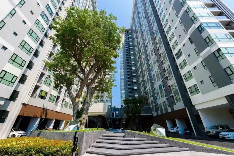 The Base Central Pattaya Exterior photo